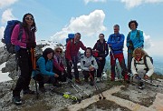 58 Dalla base atterraggio elicotteri Torre di Val Negra a sud...